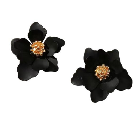 Minimalist Black and Gold Floral Stud Earrings - Picture 3 of 4